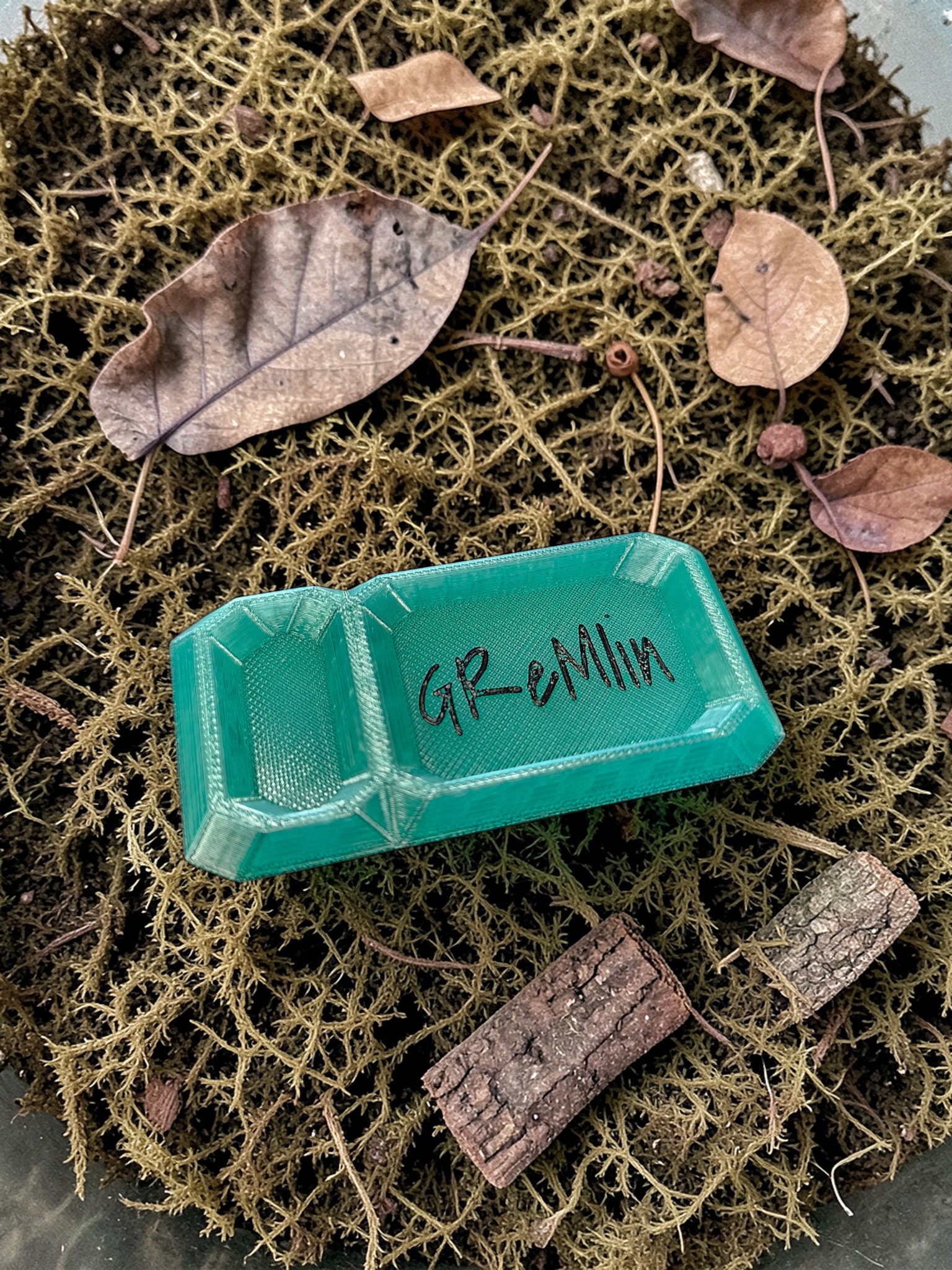 Dual Feeding Dish Mini (3" x 1.5") - Image 6